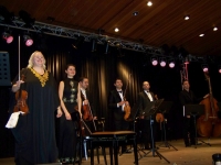 Bild 1 von Junge Violinistin aus der Ukraine begeisterte Juister Publikum