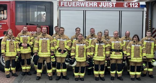 Bild 0 von Neue und zeitgemäße Einsatzkleidung für Juister Feuerwehr