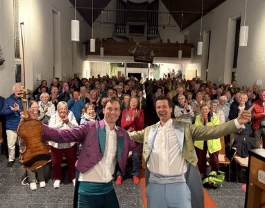 Bild 0 von Begeisterndes Benefizkonzert des Schweizer Duos „Les Papillons“