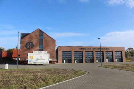 Bild 0 von Neues Feuerwehrhaus ist ein Meilenstein für die Insel